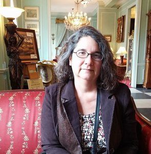 Meet your Posher, Lisa